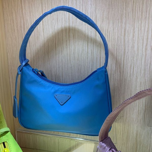 fashion simple versatile messenger shoulder bags chain casual portable womens handbag artwork nylon and genuine leather bag
fashion simple versatile messenger shoulder bags chain casual portable womens handbag artwork nylon and genuine leather bag