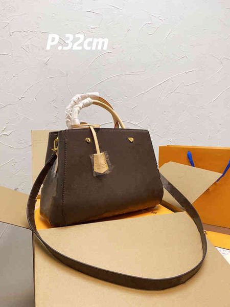 designer fashion ladies mini tote bag composite ladies clutch shoulder wallet 32 28 22 three sizes
designer fashion ladies mini tote bag composite ladies clutch shoulder wallet 32 28 22 three sizes