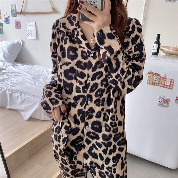 sleepwear animal printed sleepwear chic autumn full sleeves leopard thin women loose pajamas sets, Black;red
sleepwear animal printed sleepwear chic autumn full sleeves leopard thin women loose pajamas sets, Black;red