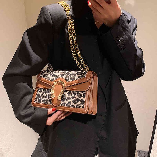 2022 factory wholesale new women's korean leopard print single shoulder armpit net red texture messenger small square bag, Black;red
2022 factory wholesale new women's korean leopard print single shoulder armpit net red texture messenger small square bag, Black;red