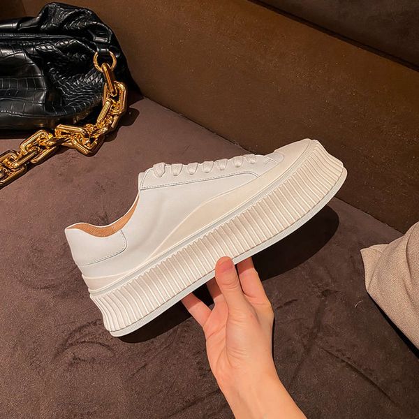 Casual shoes Leather small white shoes women's 2020 new muffin thick soled interior heightening versatile casual board flat bottom
Casual shoes Leather small white shoes women's 2020 new muffin thick soled interior heightening versatile casual board flat bottom