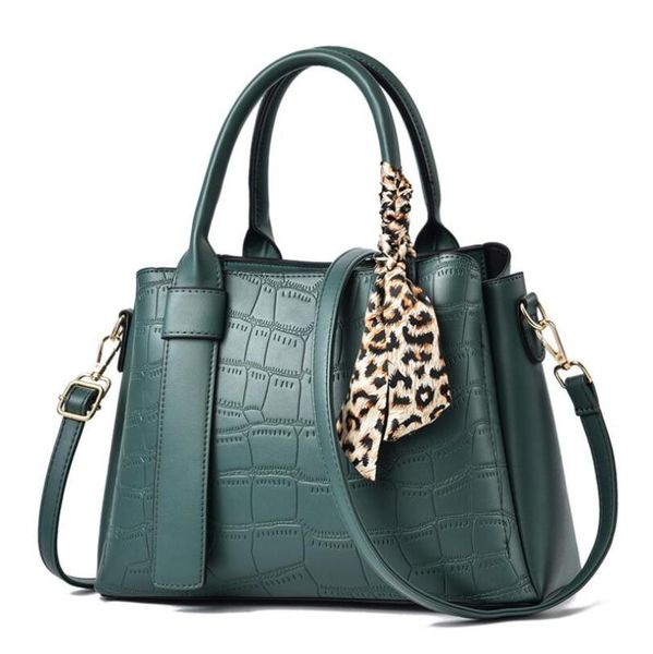 shoulder bags 2021 women leather handbag luxury female bag leopard pattern silk scarf decorated lady crossbody sac
shoulder bags 2021 women leather handbag luxury female bag leopard pattern silk scarf decorated lady crossbody sac