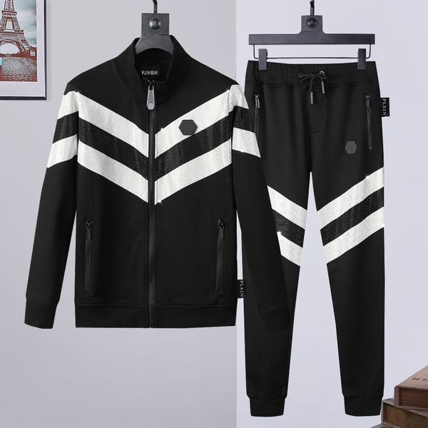 plein bear mens hoodie jacket trousers crystal skull tracksuit men hoodies casual tracksuits jogger jackets pants sets sporting suit 741820, Gray
plein bear mens hoodie jacket trousers crystal skull tracksuit men hoodies casual tracksuits jogger jackets pants sets sporting suit 741820, Gray