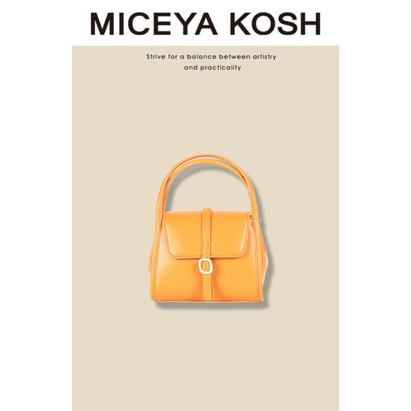 french 16bag boston bag 2021 arc de triomphe armpit tofu elegant lock small square female
french 16bag boston bag 2021 arc de triomphe armpit tofu elegant lock small square female