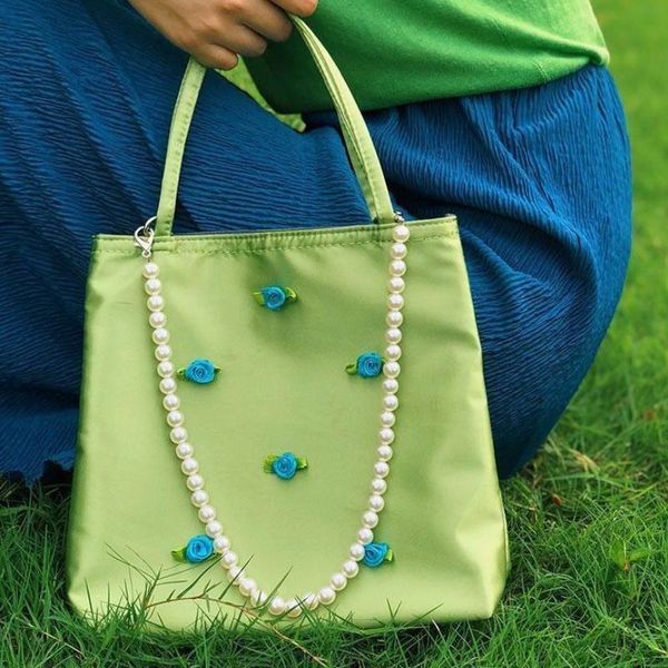 evening bags retro flower pearl chain luxury design satin shoulder bag for women ladies purse female girls green underarm tote handbags
evening bags retro flower pearl chain luxury design satin shoulder bag for women ladies purse female girls green underarm tote handbags