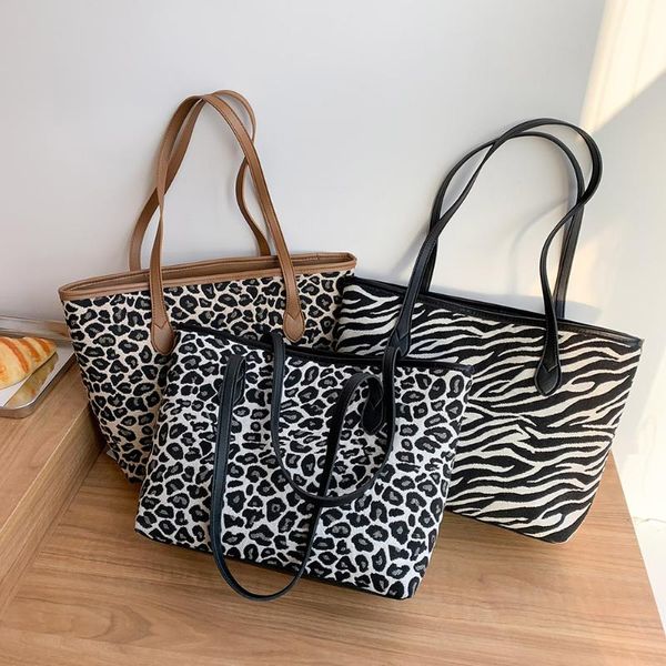 evening bags women's bag vintage zebra leopard pattern print shopping women casual pu leather shoulder large capacity tote handbags
evening bags women's bag vintage zebra leopard pattern print shopping women casual pu leather shoulder large capacity tote handbags