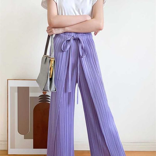 miyake pleated female skirt pants two piece lace double layer design strap wide leg loose thin elastic trousers 211007, Black;white
miyake pleated female skirt pants two piece lace double layer design strap wide leg loose thin elastic trousers 211007, Black;white