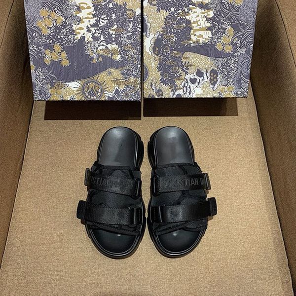slippers sandals d family's leisure black thick sole rubber round sandals in summer zly zly
slippers sandals d family's leisure black thick sole rubber round sandals in summer zly zly