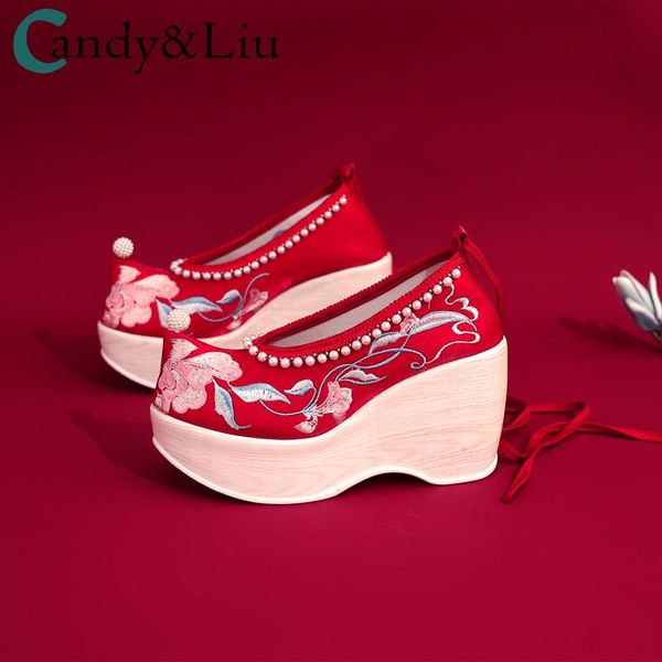 antique embroidered shoes quietly elegant pearl accessories costume with raised heads super high heels hanfu women dress, Black
antique embroidered shoes quietly elegant pearl accessories costume with raised heads super high heels hanfu women dress, Black