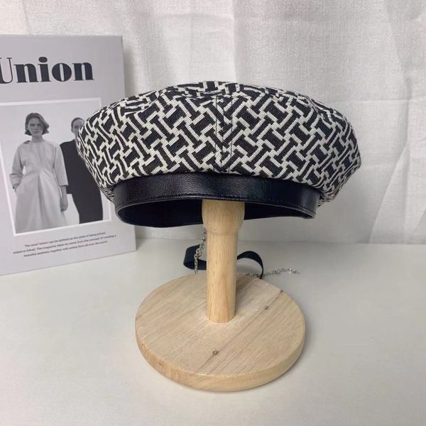 factory wholesale 50% off 21 autumn and winter new niche fashion checkered black white color matching korean leather bonded beret for women, Blue;gray
factory wholesale 50% off 21 autumn and winter new niche fashion checkered black white color matching korean leather bonded beret for women, Blue;gray