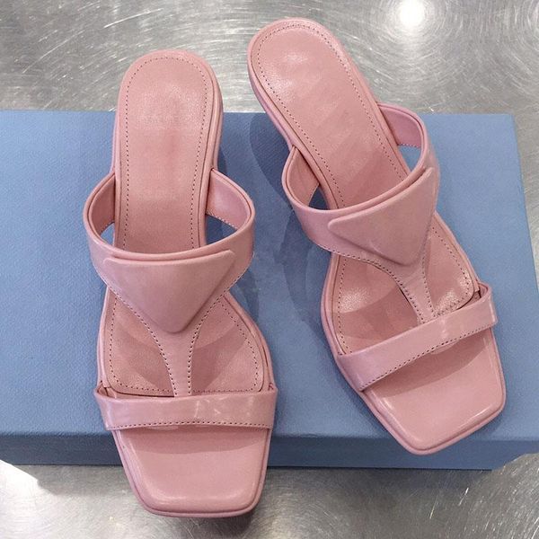 slippers summer lady flip flops kitten heels triangle decor pinch fashion shiny leather open toe party banquer women's shoes, Black
slippers summer lady flip flops kitten heels triangle decor pinch fashion shiny leather open toe party banquer women's shoes, Black