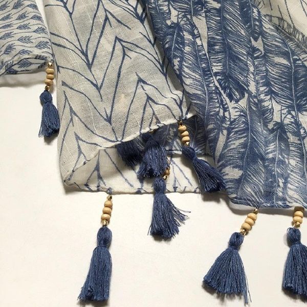 scarves water blue small fresh cotton and linen scarf long spring autumn winter literary fan large sunscreen shawl dual-use women, Blue;gray
scarves water blue small fresh cotton and linen scarf long spring autumn winter literary fan large sunscreen shawl dual-use women, Blue;gray