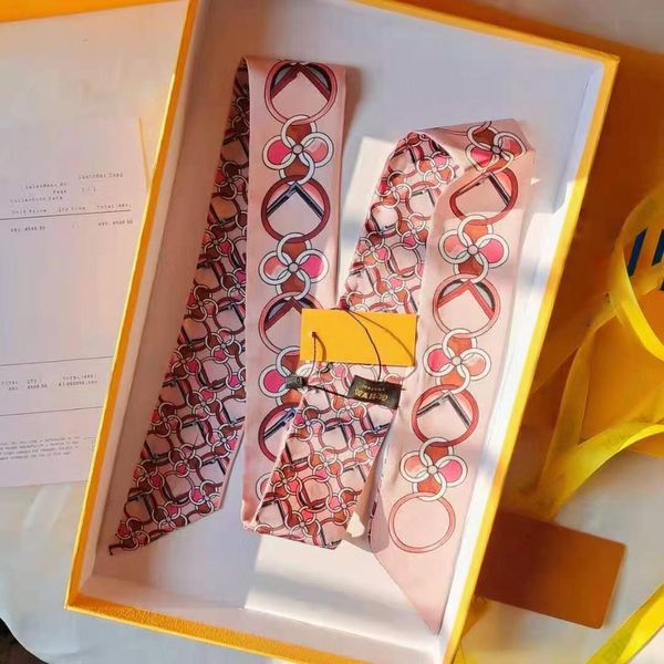 2022 double-layer main design printed women's silk scarves fashion headscarf brand handbag ribbon small long scarf 7*100 cm, Blue;gray
2022 double-layer main design printed women's silk scarves fashion headscarf brand handbag ribbon small long scarf 7*100 cm, Blue;gray