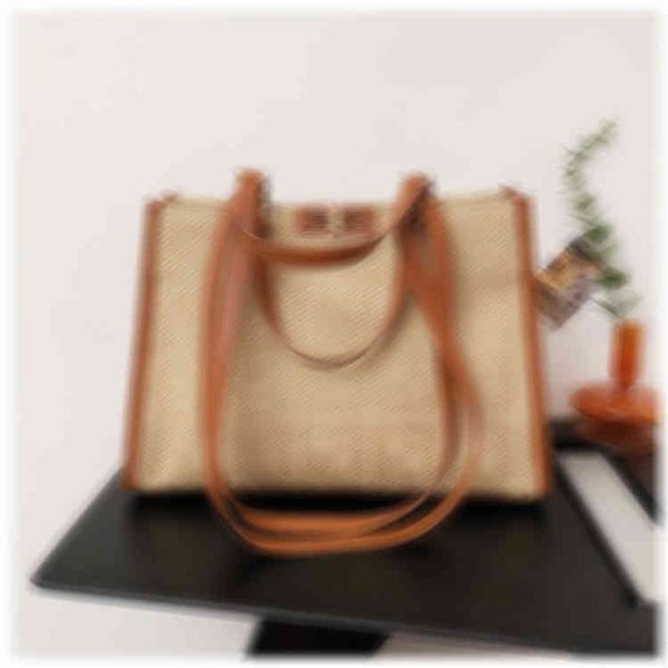 new embroidered canvas women's tote bag one shoulder portable shopping contrast color purses
new embroidered canvas women's tote bag one shoulder portable shopping contrast color purses
