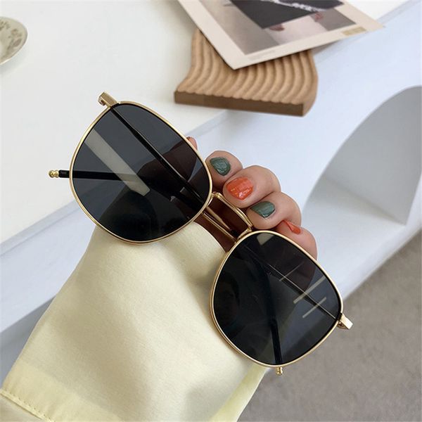 fashion 90s sunglasses vintage brand deisgner square metal sun glasses women men retro black glasses shades uv400, White;black
fashion 90s sunglasses vintage brand deisgner square metal sun glasses women men retro black glasses shades uv400, White;black