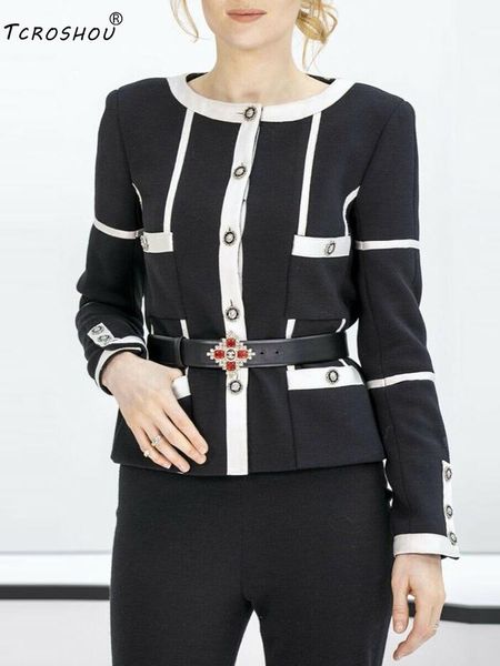catwalk style heavy craftsmanship color contrast pocket button decoration short coat ladies autumn fashion personality women's jackets, Black;brown
catwalk style heavy craftsmanship color contrast pocket button decoration short coat ladies autumn fashion personality women's jackets, Black;brown