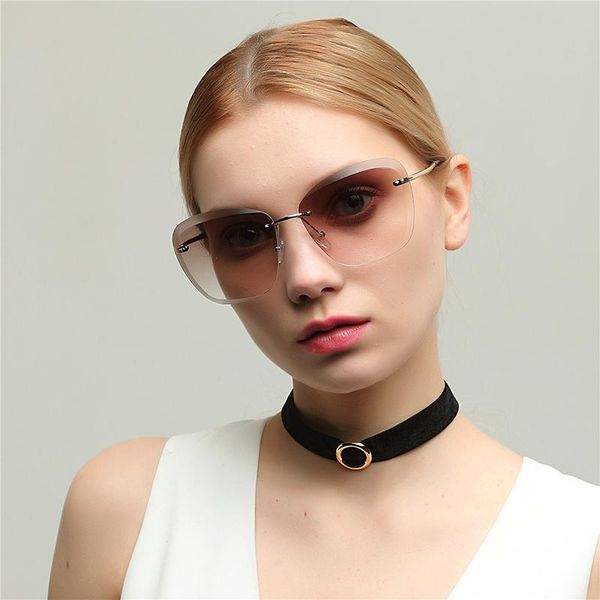 sunglasses 2021 frameless full lens for women european and american fashion transparent color glasses men, White;black
sunglasses 2021 frameless full lens for women european and american fashion transparent color glasses men, White;black