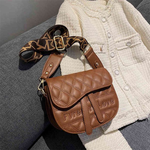 outlet online 70% off sale saddle bag women's new fashion, foreign style and texture rhombic lattice single shoulder net red messenger
outlet online 70% off sale saddle bag women's new fashion, foreign style and texture rhombic lattice single shoulder net red messenger