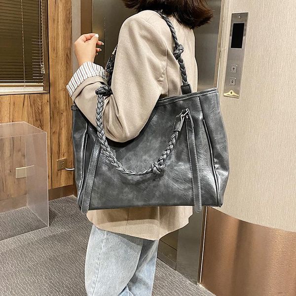 evening bags trendy women shoulder bag waterproof pu material fashion classic multifunctional large capacity design handbag
evening bags trendy women shoulder bag waterproof pu material fashion classic multifunctional large capacity design handbag