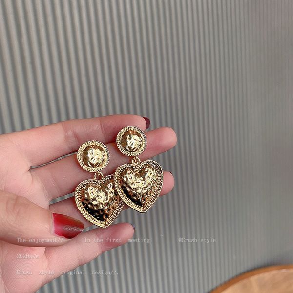 925 silver needle love fashion dongdamen temperament net red simple personality indifference earrings
925 silver needle love fashion dongdamen temperament net red simple personality indifference earrings