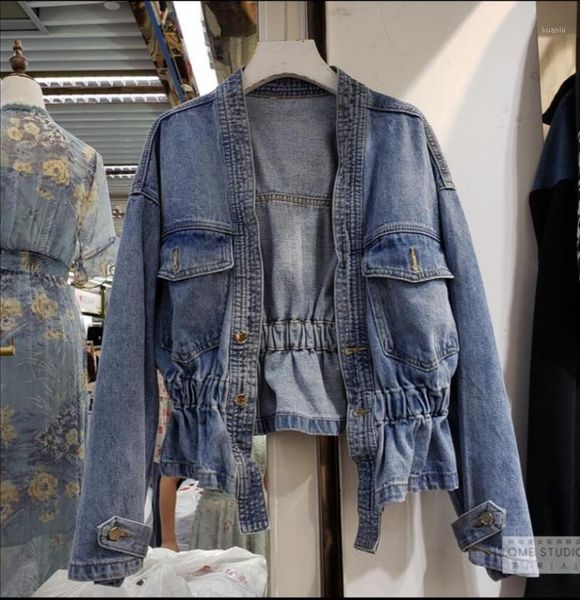 spring and autumn on the korean version of fashion slim waist v-neck two-button design loose short denim jacket wom women's jackets, Black;brown
spring and autumn on the korean version of fashion slim waist v-neck two-button design loose short denim jacket wom women's jackets, Black;brown