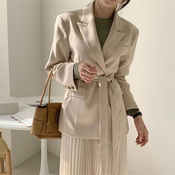 dunayskiy 2021 autumn winter women's blazers buttons pockets jackets notched vintage lace up wild elegant lady suits &, White;black
dunayskiy 2021 autumn winter women's blazers buttons pockets jackets notched vintage lace up wild elegant lady suits &, White;black