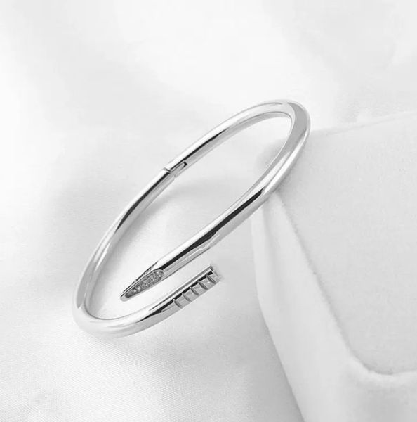 couple bracelet fashion classic titanium steel bracelet for men and women luxury gift, Golden;silver
couple bracelet fashion classic titanium steel bracelet for men and women luxury gift, Golden;silver