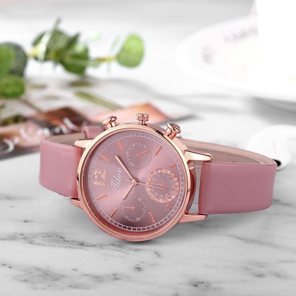 wristwatches pd631/tilou men's ladies quartz watch leather strap easy to read simple dial lady candy color for women, Slivery;brown
wristwatches pd631/tilou men's ladies quartz watch leather strap easy to read simple dial lady candy color for women, Slivery;brown