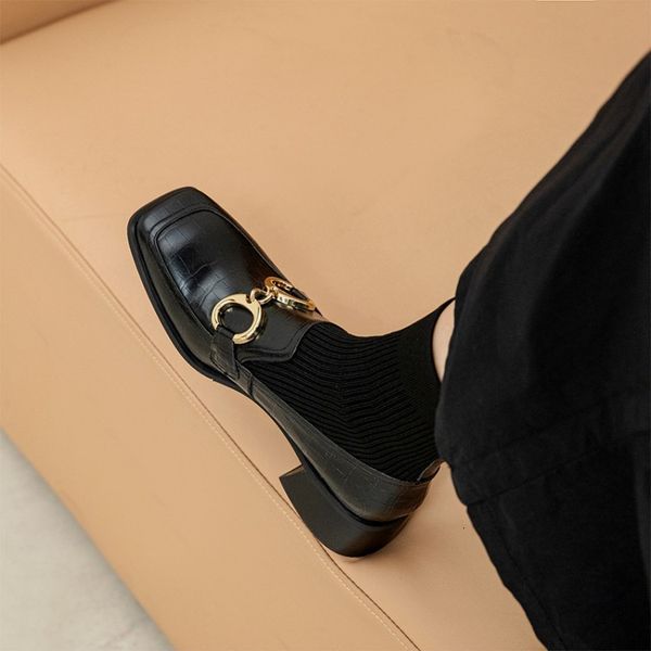 children 2021 low wool show feet small thin elastic soft leather middle heel martin short boots, Black
children 2021 low wool show feet small thin elastic soft leather middle heel martin short boots, Black