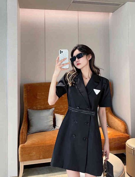 men's polos limited temperament 21ss dress shirt for women designer work dresses waist silhouette style tailoring exclusive to the work, White;black
men's polos limited temperament 21ss dress shirt for women designer work dresses waist silhouette style tailoring exclusive to the work, White;black