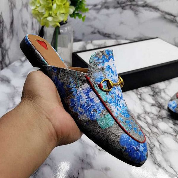 2021 fashion designer classic mens woman sandals slipper shoe casual shoes flat slide dust bag size 34-46, Black
2021 fashion designer classic mens woman sandals slipper shoe casual shoes flat slide dust bag size 34-46, Black