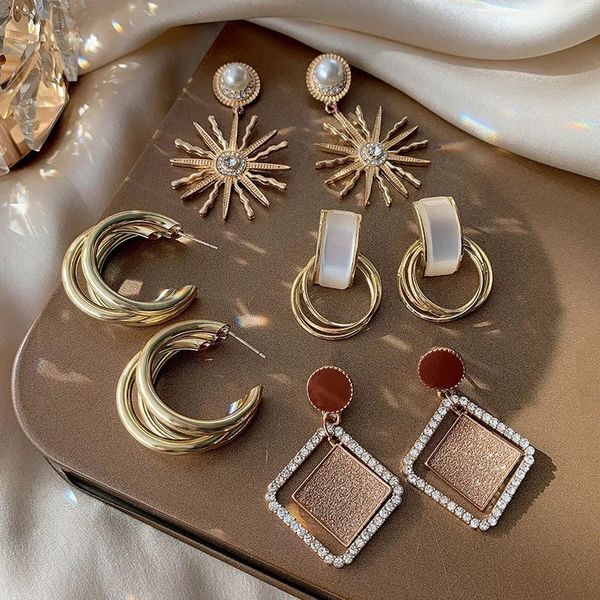 cool style metal stud set earrings girl 2021 new fashion temperament personality advanced sense earringspearl bohemianjewelry geometric crys, Golden;silver
cool style metal stud set earrings girl 2021 new fashion temperament personality advanced sense earringspearl bohemianjewelry geometric crys, Golden;silver