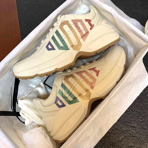 fashion italy couple sneakers mens beige letter pattern shoes womens little bee platform running sport casual brand shoes
fashion italy couple sneakers mens beige letter pattern shoes womens little bee platform running sport casual brand shoes