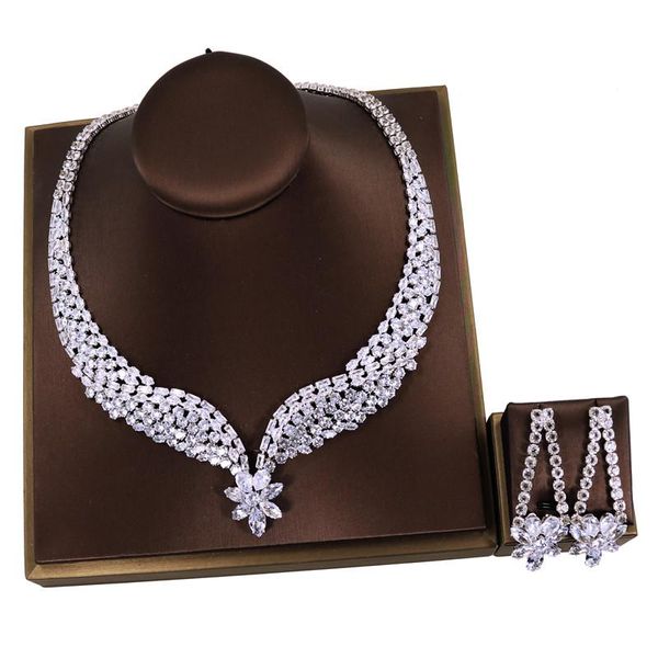 earrings & necklace luxury zircon jewelry set with crystal pendant zirconia wedding for women costume, Silver
earrings & necklace luxury zircon jewelry set with crystal pendant zirconia wedding for women costume, Silver