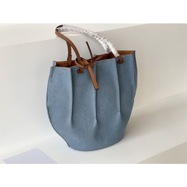 2021 rowe high version hand-held shopping bag shell denim bag iotq pohj luxuryss designerss yw
2021 rowe high version hand-held shopping bag shell denim bag iotq pohj luxuryss designerss yw