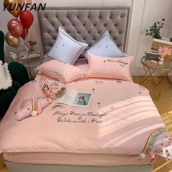 bedding sets luxury embroidery egyptian cotton wedding king royal duvet cover bed sheet pillowcase pink 4pcs bedclothes
bedding sets luxury embroidery egyptian cotton wedding king royal duvet cover bed sheet pillowcase pink 4pcs bedclothes
