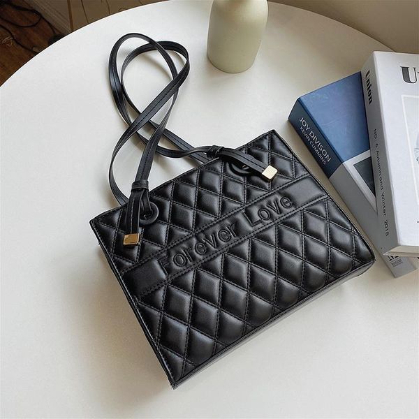 evening bags large capacity shoulder bag letter design leather pu quailty female luxury handbags women designer sac a main femme
evening bags large capacity shoulder bag letter design leather pu quailty female luxury handbags women designer sac a main femme
