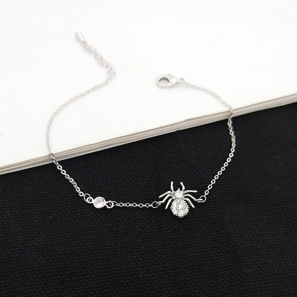 charm bracelets exquisite thin chain cubic zirconia women korean simple spider animal pendants hand ornaments spring summer jewelry, Golden;silver
charm bracelets exquisite thin chain cubic zirconia women korean simple spider animal pendants hand ornaments spring summer jewelry, Golden;silver