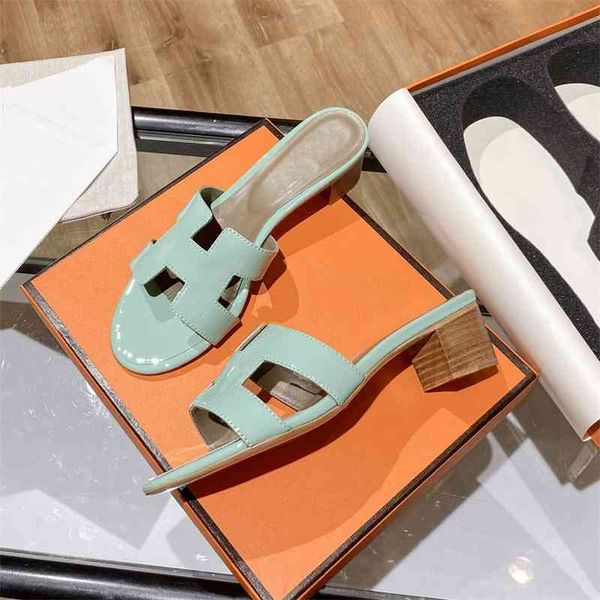 2021 new coarse-heeled fashion peep-toe for women's summer matching half slippers with middle heel leather flip flops, Black
2021 new coarse-heeled fashion peep-toe for women's summer matching half slippers with middle heel leather flip flops, Black