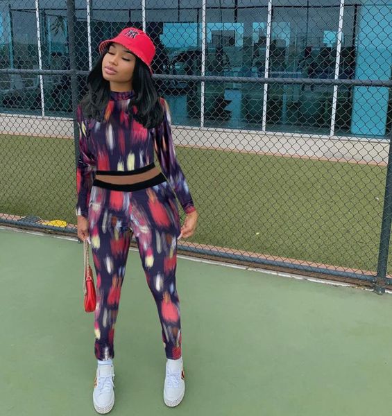 women's two piece pants 2021 arrival fashion design women set 2pcs short tie dye casual suit, White
women's two piece pants 2021 arrival fashion design women set 2pcs short tie dye casual suit, White