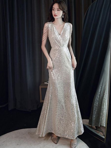 annual party evening dress women 2021 autumn banquet female aura queen temperament fishtail slim ethnic clothing, Red
annual party evening dress women 2021 autumn banquet female aura queen temperament fishtail slim ethnic clothing, Red