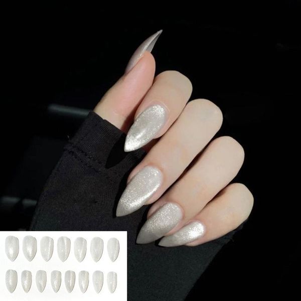 false nails 24pcs/box detachable artificial full cover manicure tool fake almond nail tip wearable tips, Red;gold
false nails 24pcs/box detachable artificial full cover manicure tool fake almond nail tip wearable tips, Red;gold