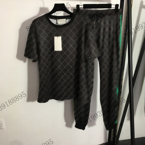 22ss summer black trousers sets designer women two piece pants rhombus print casual short sleeve t-shirt + elastic waist casual pant, White
22ss summer black trousers sets designer women two piece pants rhombus print casual short sleeve t-shirt + elastic waist casual pant, White
