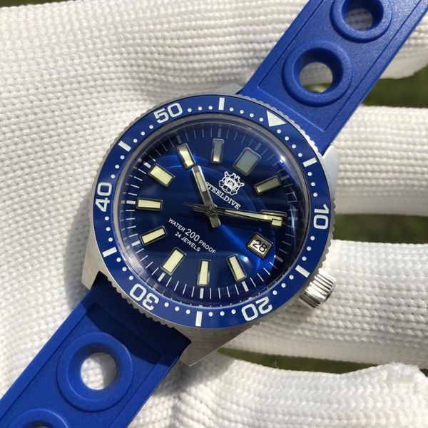 mas mechanical watch men 200 waterproof diving watches automatic nh35 sapphire crystal wristwatch c3 luminous wristwatches, Slivery;brown
mas mechanical watch men 200 waterproof diving watches automatic nh35 sapphire crystal wristwatch c3 luminous wristwatches, Slivery;brown