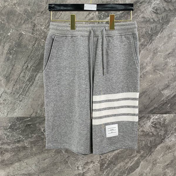 four bar tb shorts, sports leisure yarn dyed five point middle pants, men's and women's fashion guard pants in 2019 summer, White;black
four bar tb shorts, sports leisure yarn dyed five point middle pants, men's and women's fashion guard pants in 2019 summer, White;black
