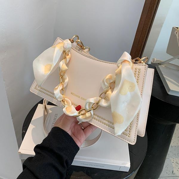shoulder bags niche design high-end women's bag 2021 fashion messenger underarm dual-use square width: 26cm
shoulder bags niche design high-end women's bag 2021 fashion messenger underarm dual-use square width: 26cm