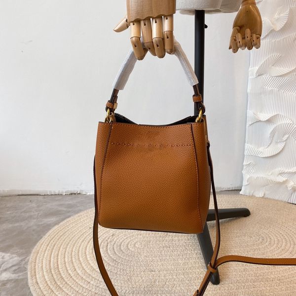 luxury bags designer fashion women handbags interior slot pocket polyester designers wholesale size 18*19 cm
luxury bags designer fashion women handbags interior slot pocket polyester designers wholesale size 18*19 cm