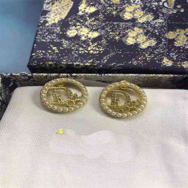 70% off outlet online 2021 family letter diamond circle pearl earrings silver needles, Golden
70% off outlet online 2021 family letter diamond circle pearl earrings silver needles, Golden