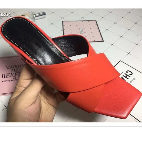 slippers 2021 woman slipper natural leather shoes cow summer sell high heel slide slip on size 34-42, Black
slippers 2021 woman slipper natural leather shoes cow summer sell high heel slide slip on size 34-42, Black