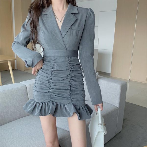 casual dresses french vintage gray ruffles a-line folds belt high waist notched suit dress ins aesthetic clothes autumn for women, Black;gray
casual dresses french vintage gray ruffles a-line folds belt high waist notched suit dress ins aesthetic clothes autumn for women, Black;gray